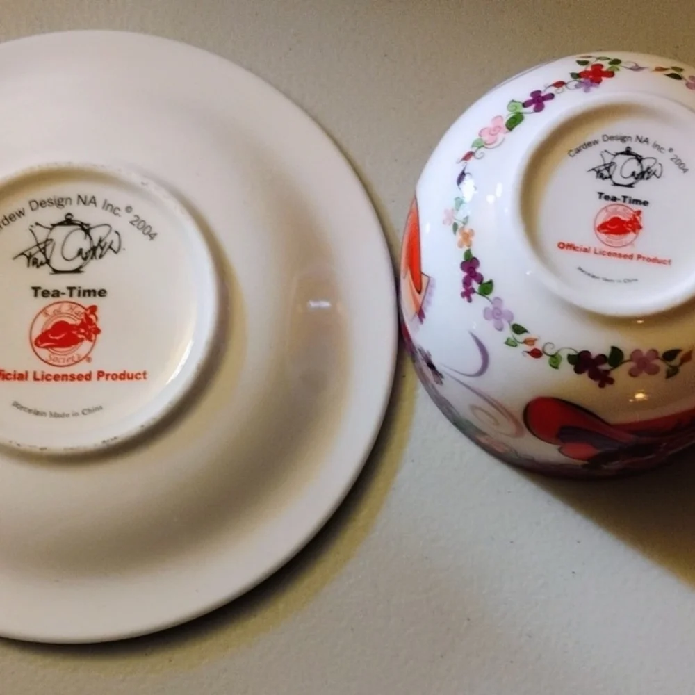 2004 Official Red Hat Society Cup And Saucer - Picture 3 of 6